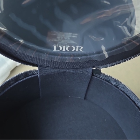 Dior black round vanity - Picture 6 of 7